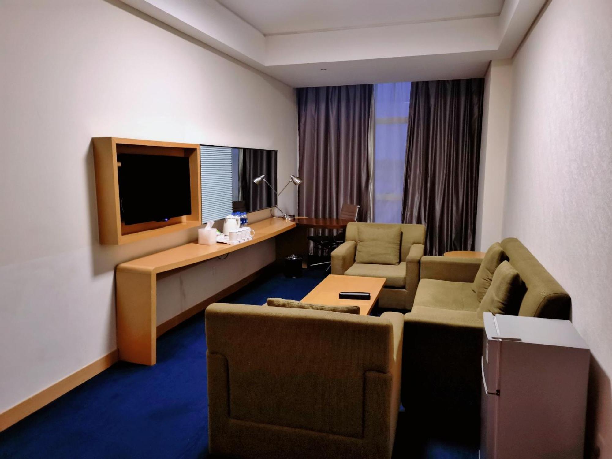 Holiday Inn Express Zhengzhou Airport By Ihg Xinzheng  Exterior photo