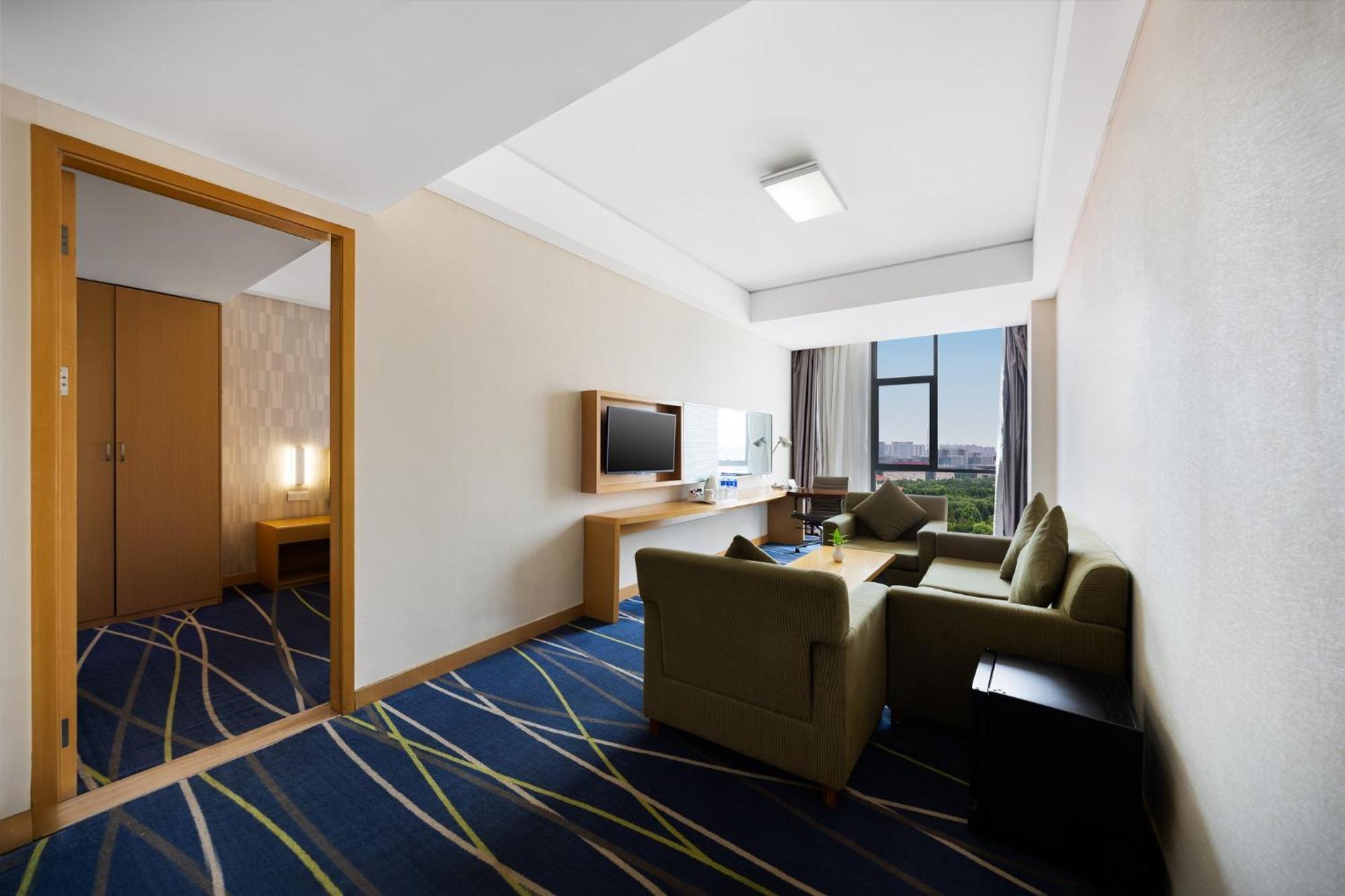 Holiday Inn Express Zhengzhou Airport By Ihg Xinzheng  Exterior photo