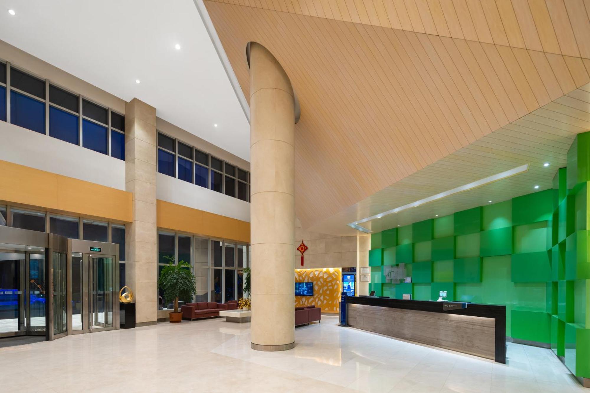 Holiday Inn Express Zhengzhou Airport By Ihg Xinzheng  Exterior photo