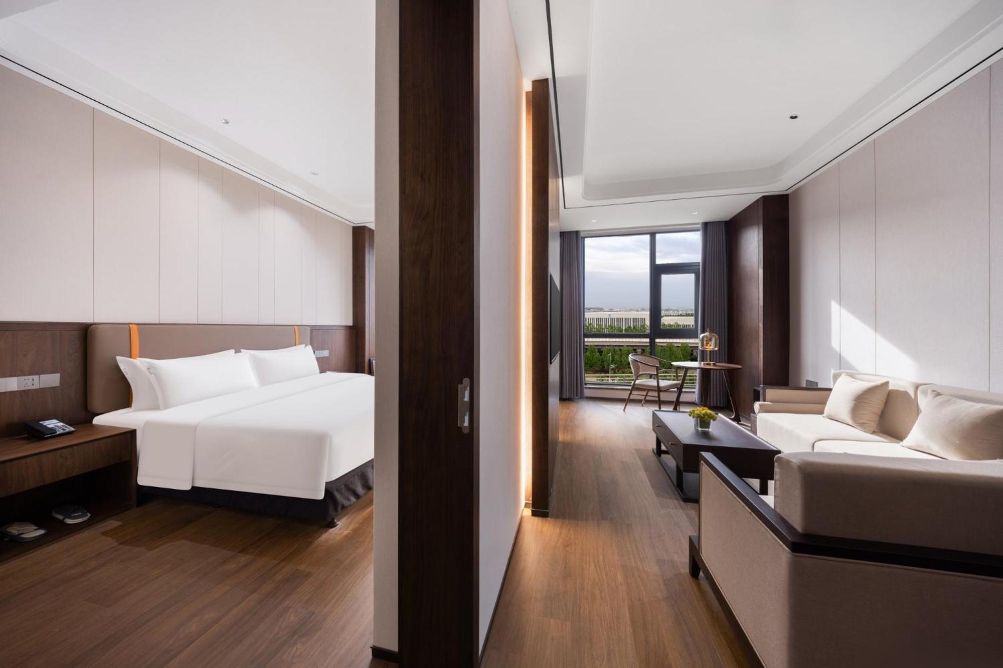 Holiday Inn Express Zhengzhou Airport By Ihg Xinzheng  Exterior photo