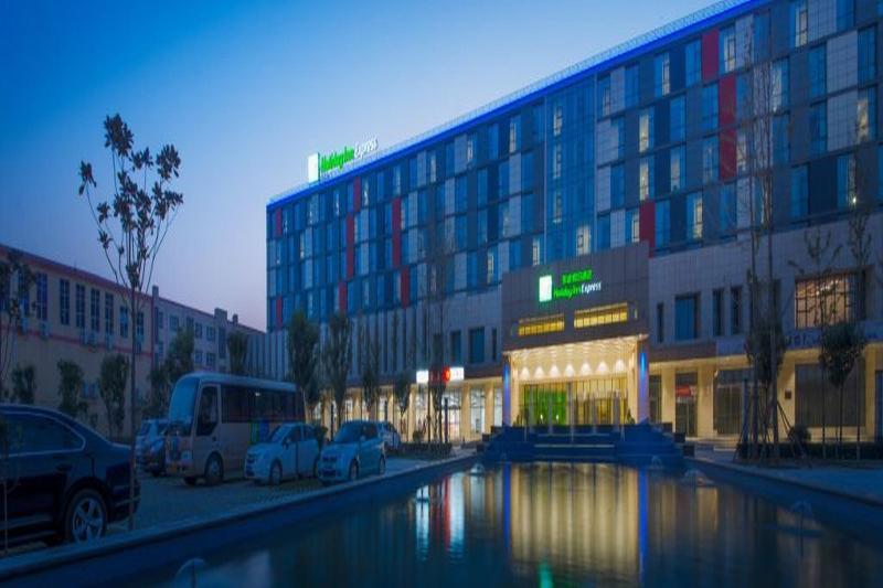 Holiday Inn Express Zhengzhou Airport By Ihg Xinzheng  Exterior photo
